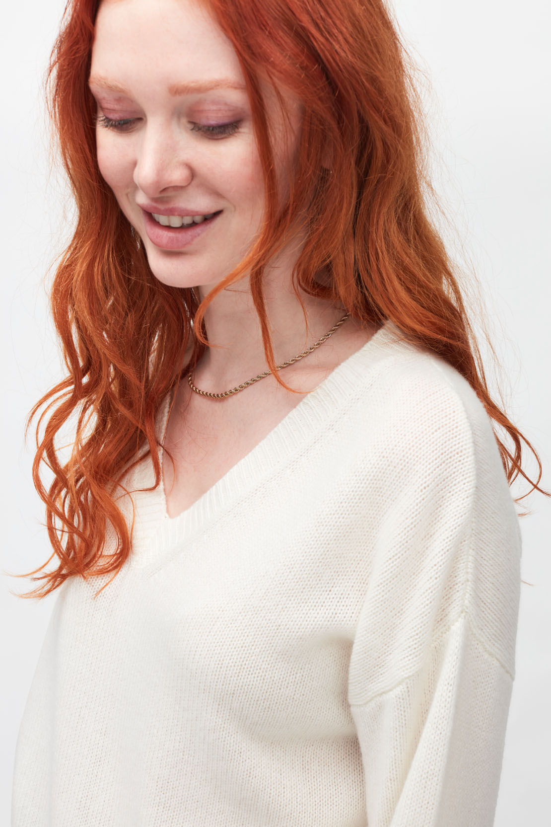V-NECK CASHMERE WINTER WHITE