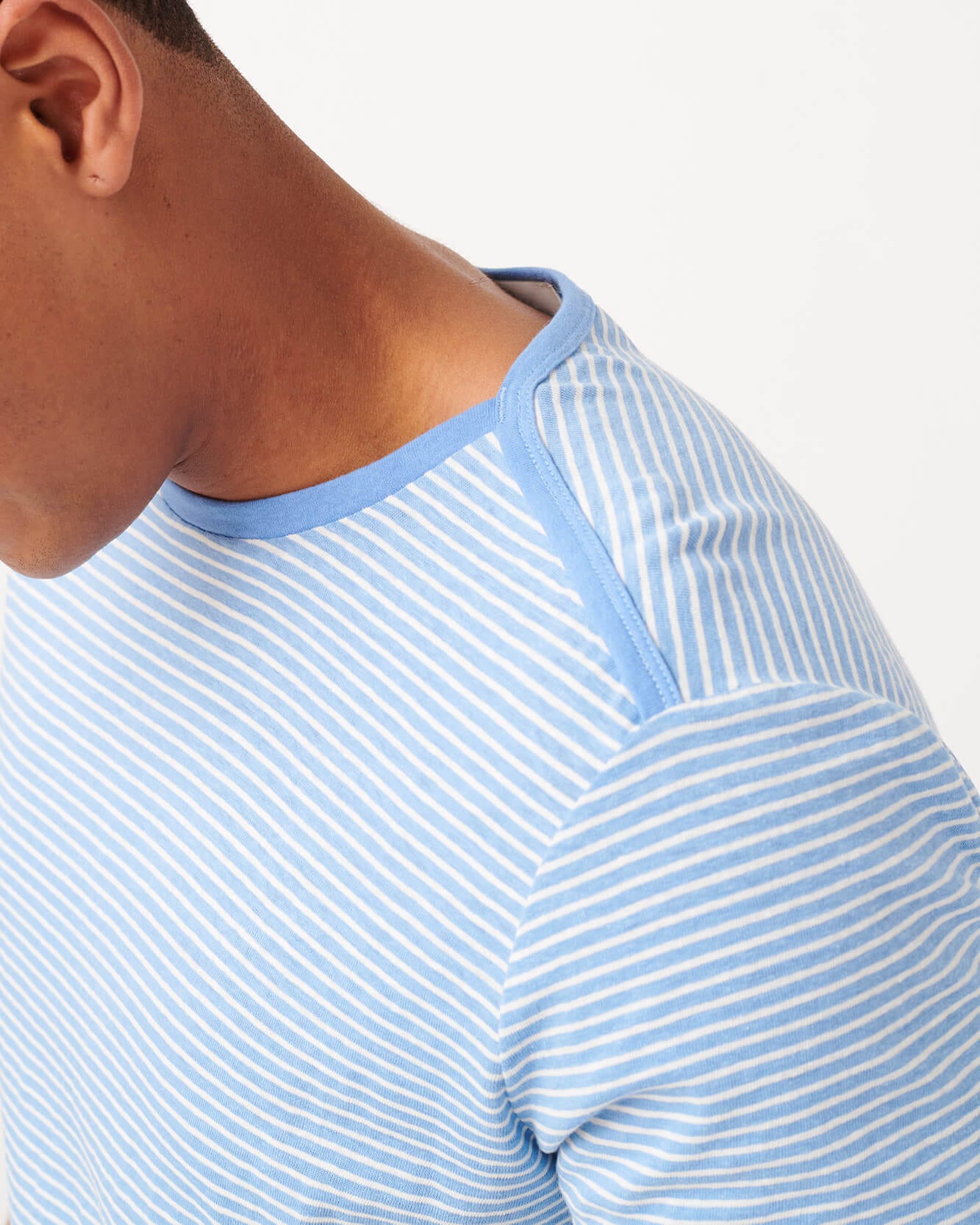 BOUND NECK IN BLUE WHITE STRIPE