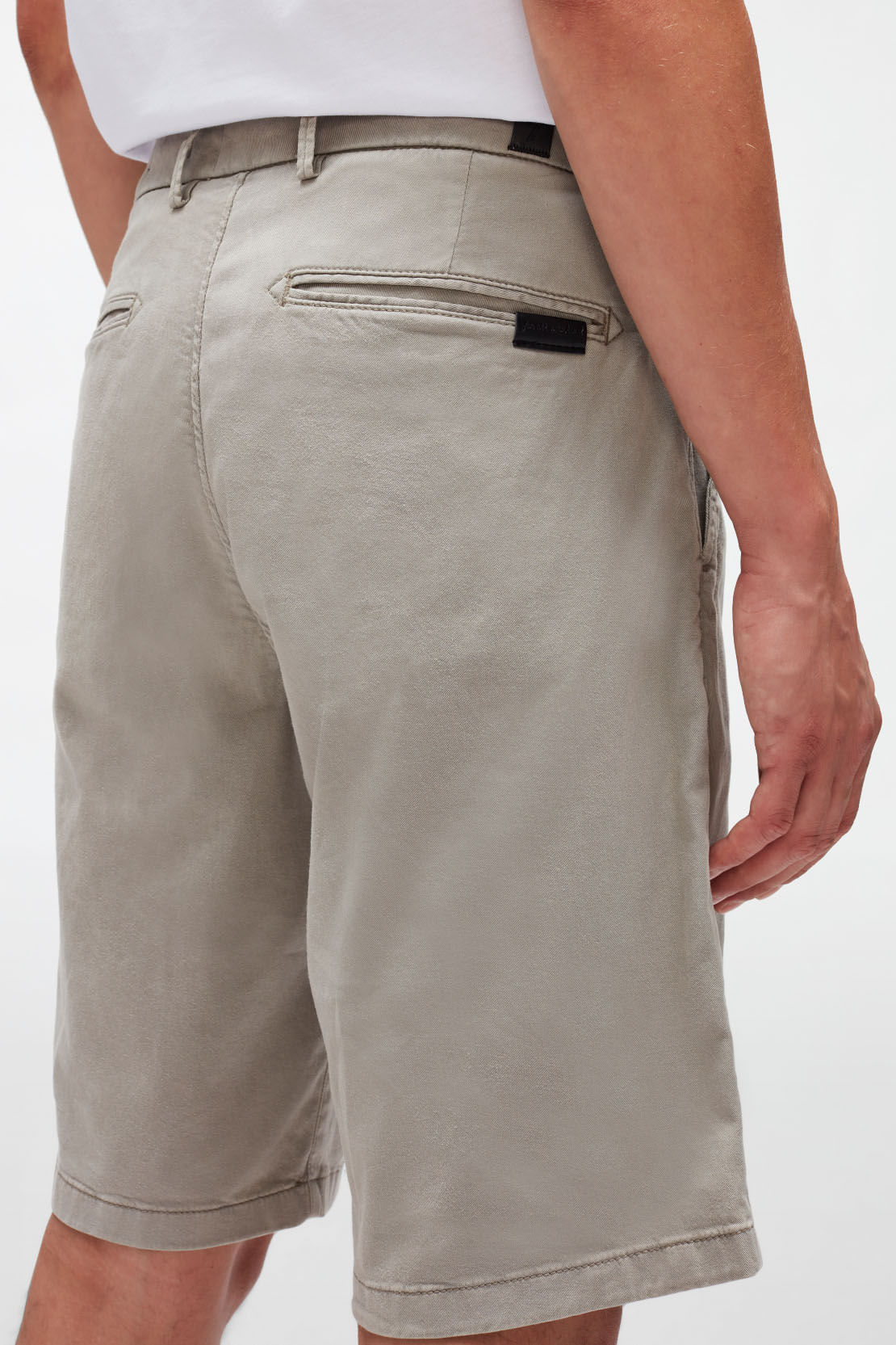 CHINOSHORTS WEIGHTLESS COL GRIFFIN