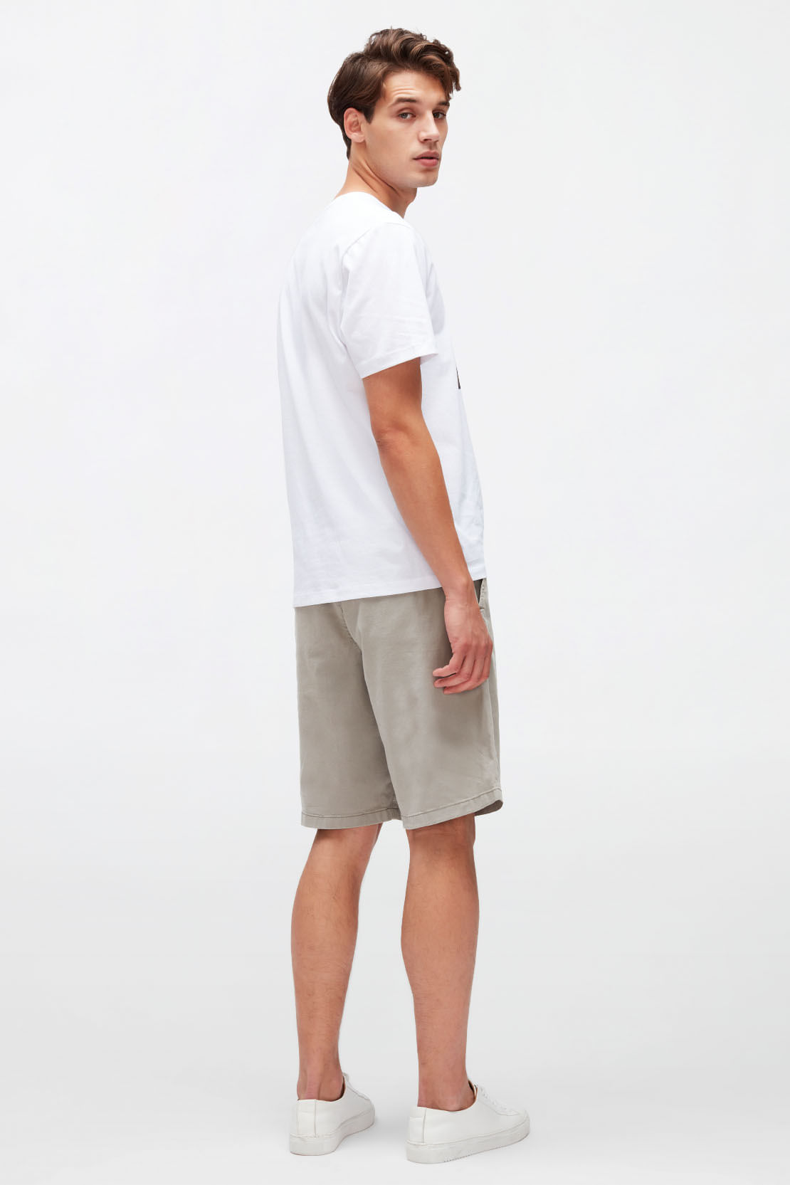 CHINOSHORTS WEIGHTLESS COL GRIFFIN