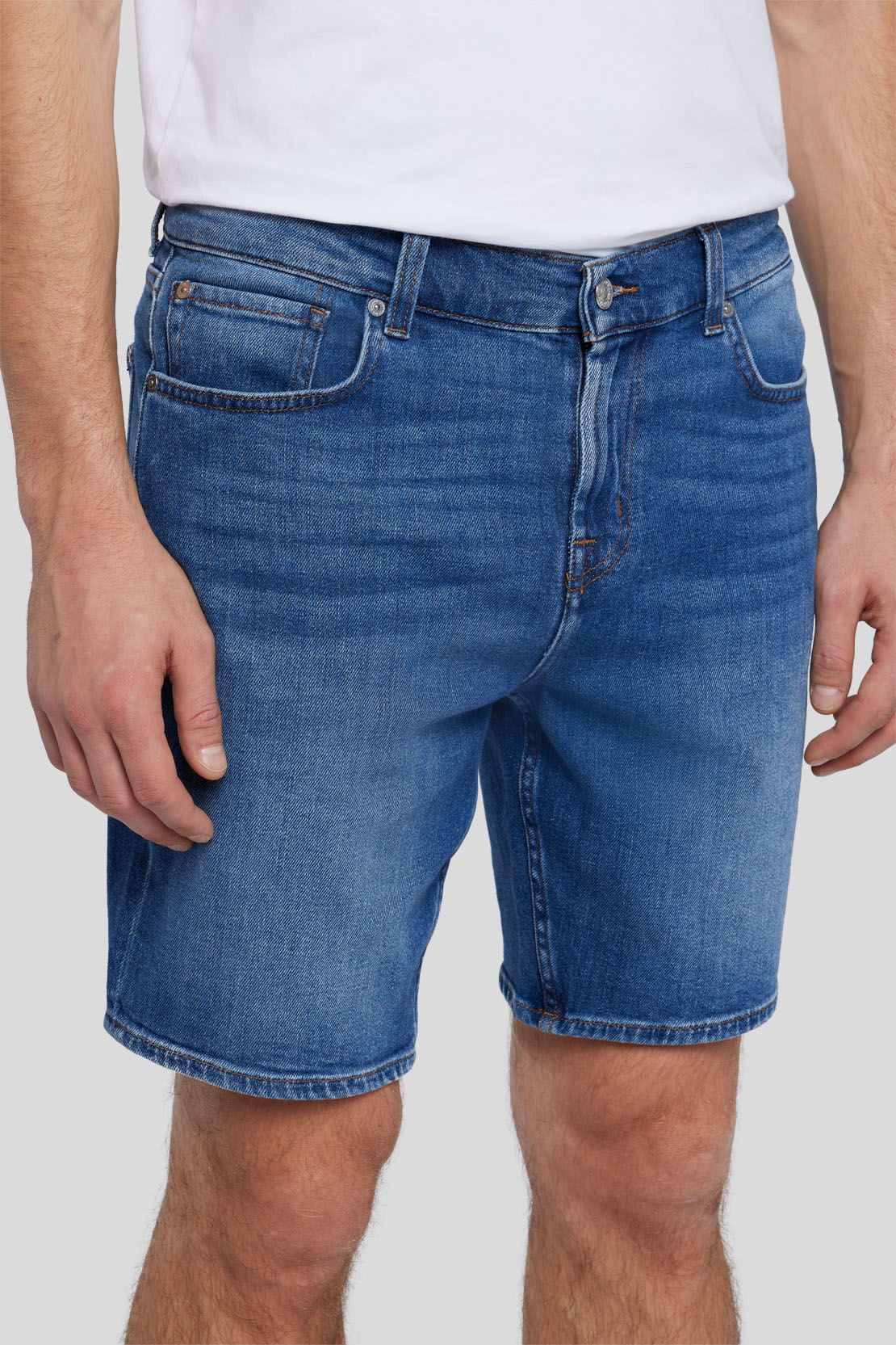 STRAIGHT SHORT VITAL