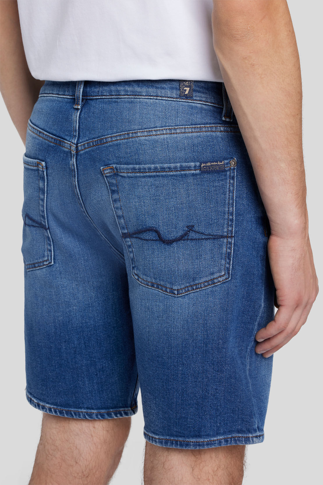 STRAIGHT SHORT VITAL