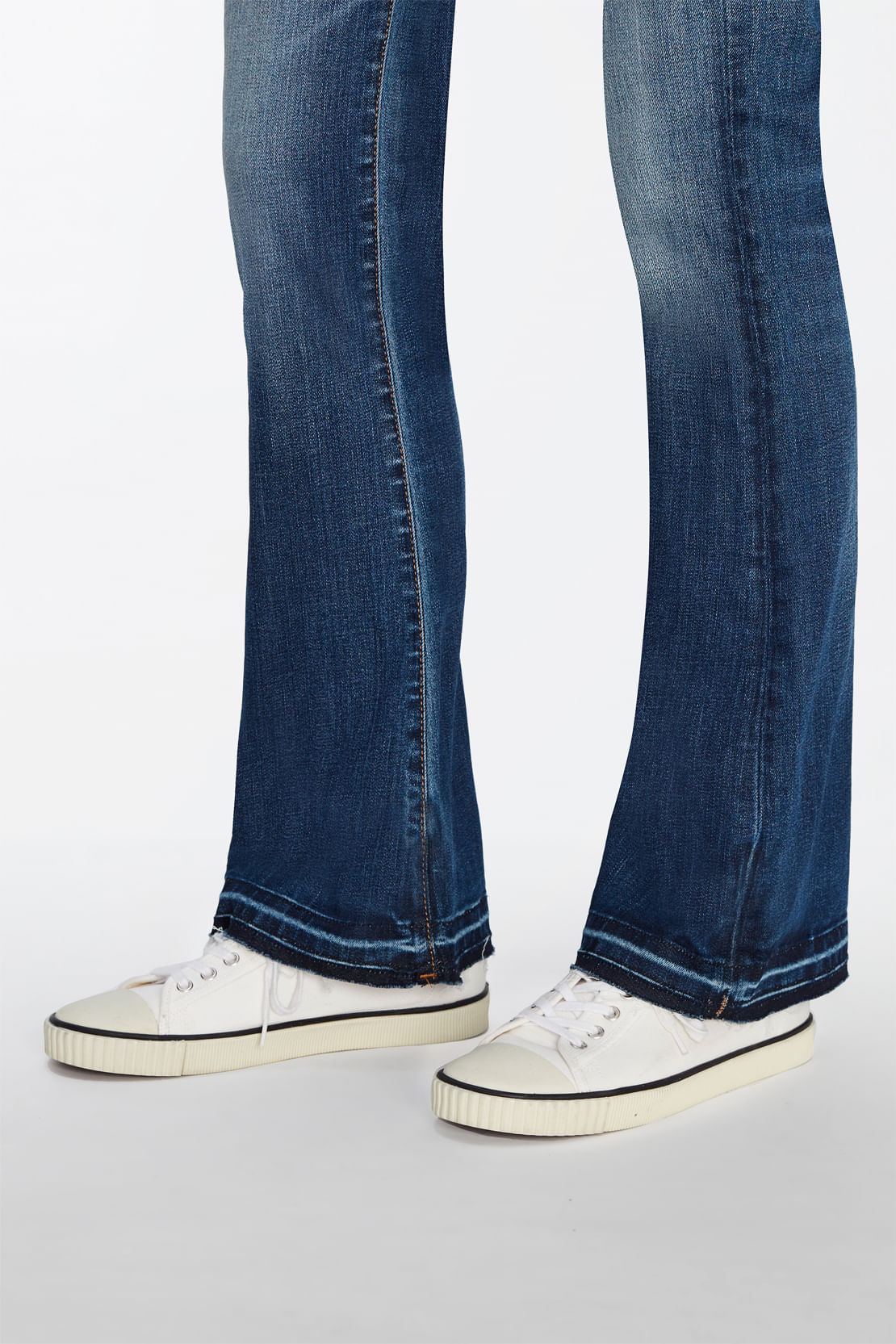 BOOTCUT TAILORLESS MILLENNIUM RELEASED HEM