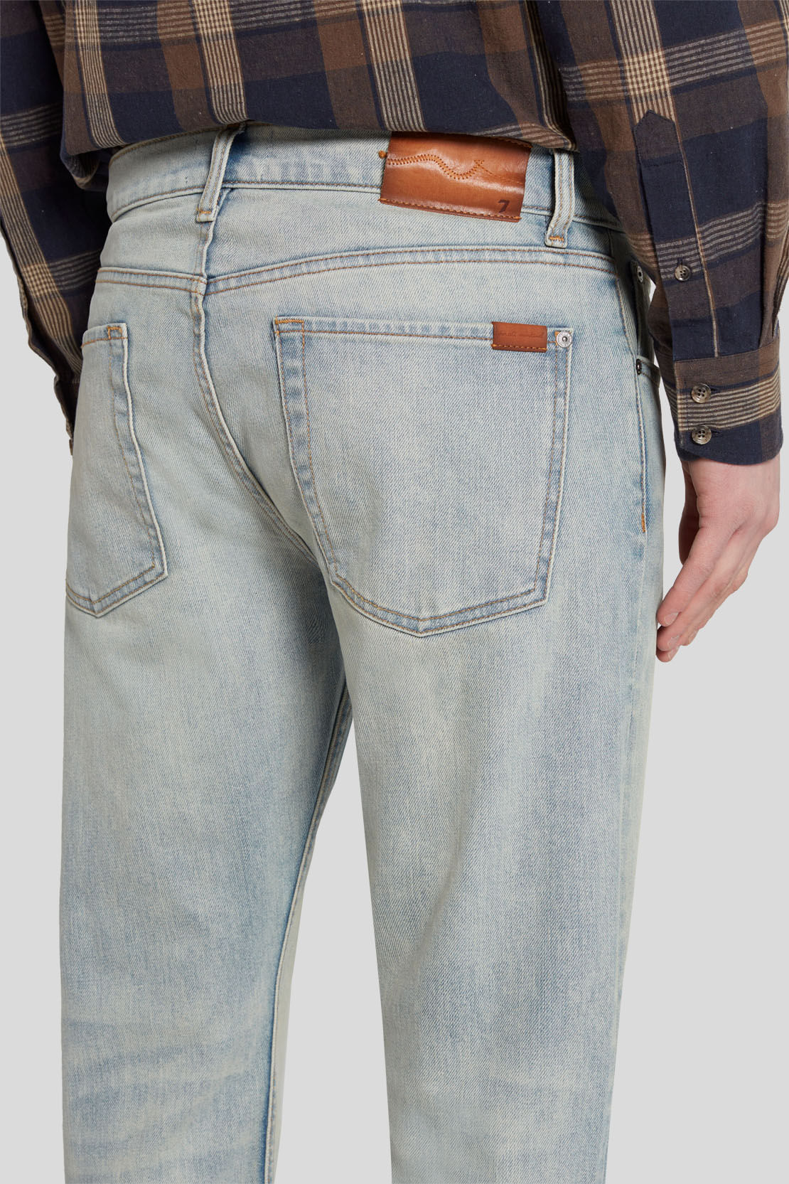 THE STRAIGHT TAKE THE ROAD