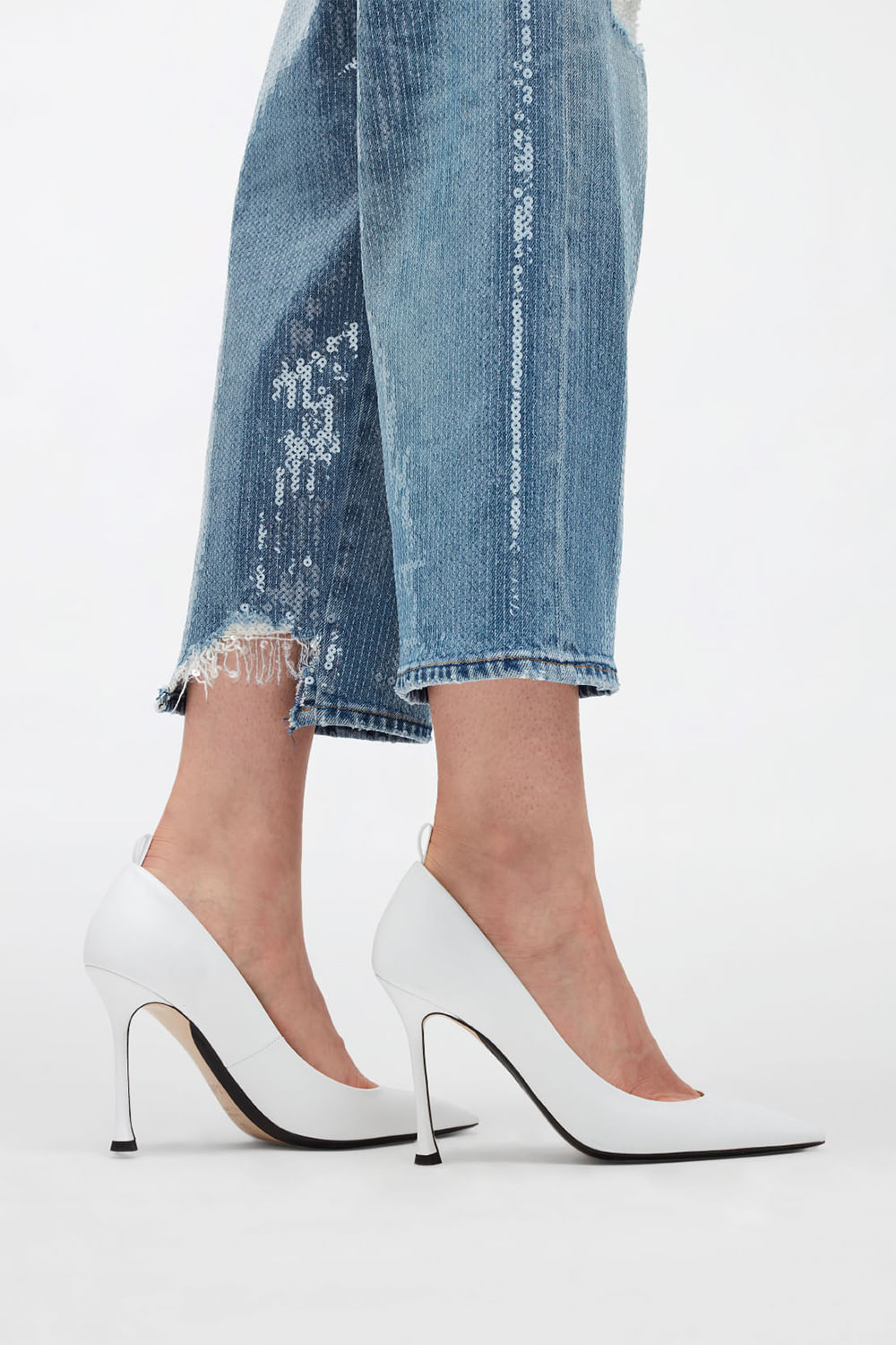 THE MODERN STRAIGHT DRAMA SEQUINS