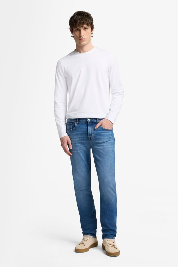 THE STRAIGHT VERNON