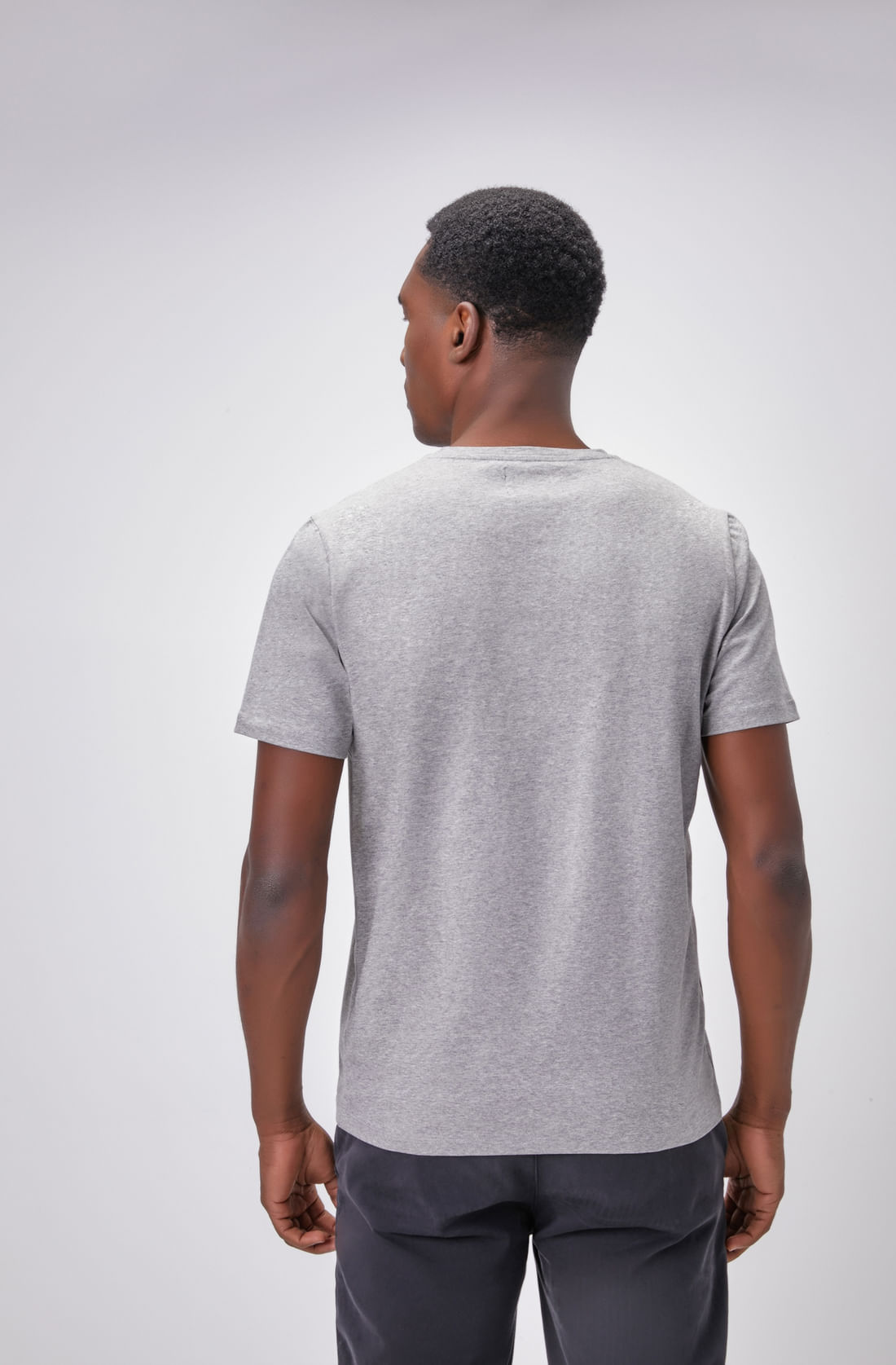 T-SHIRT LUXE PERFORMANCE V-NECK GREY MELANGE