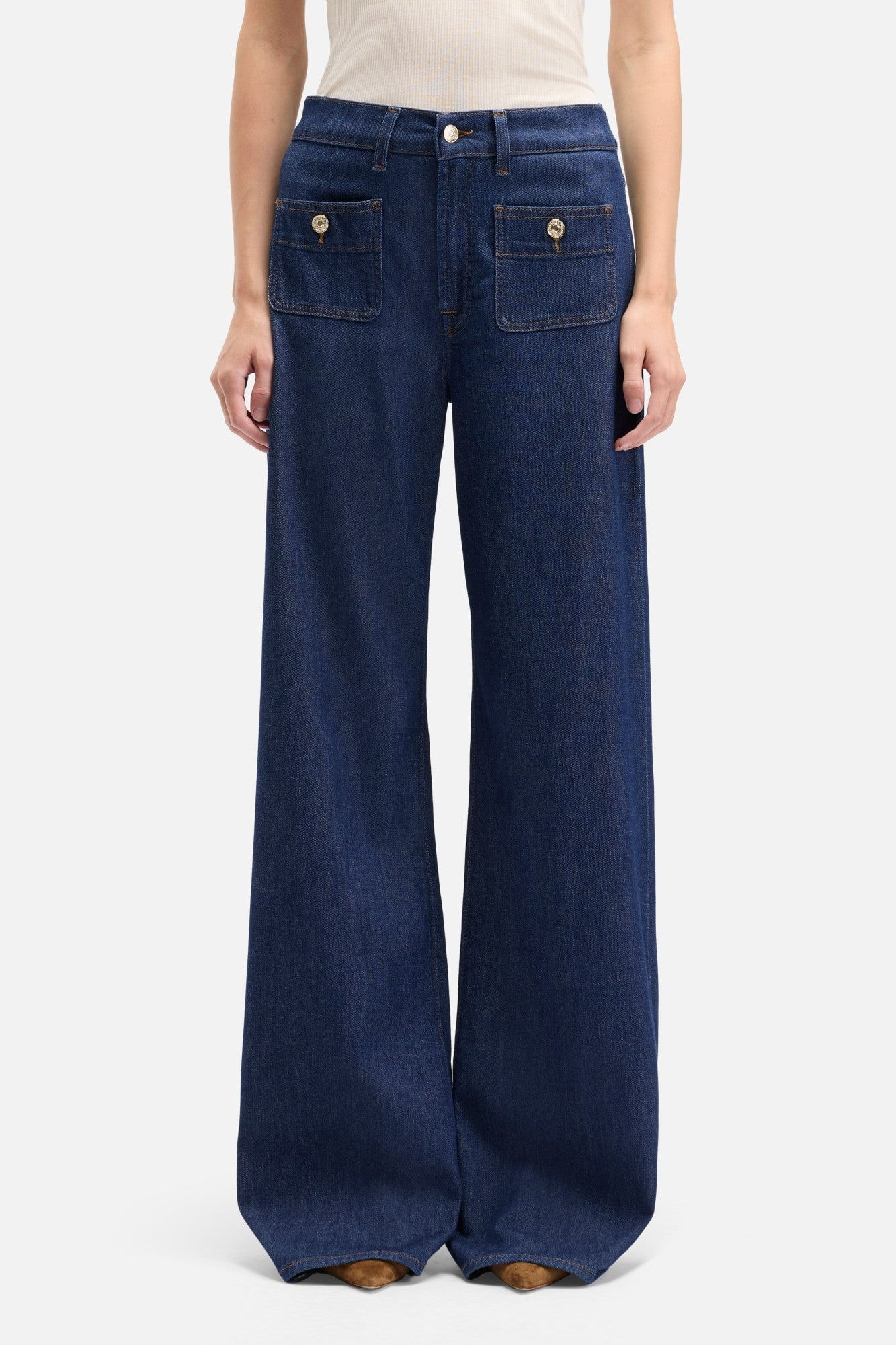 LOTTA IN WEIGHTLESS DENIM IN HALONA