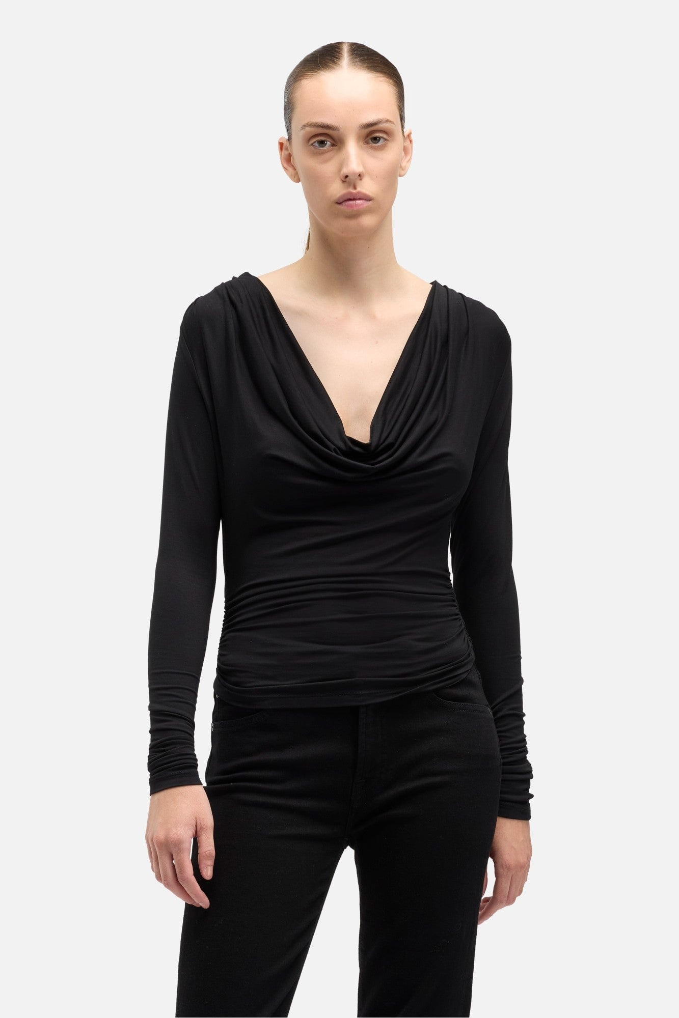LONG SLEEVE DRAPED TOP IN BLACK