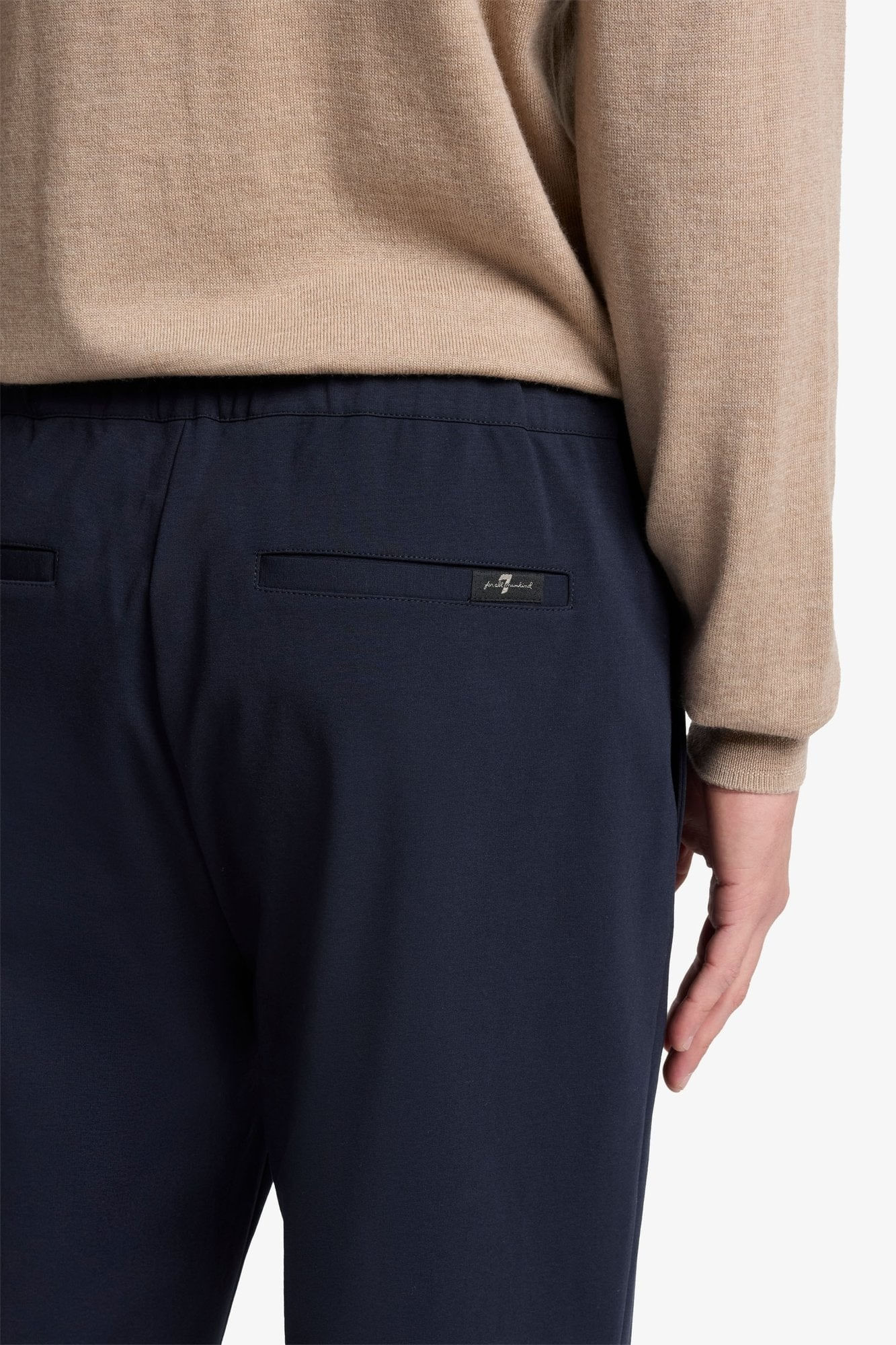 THE STRAIGHT IN LUXE PERFORMANCE KNIT NAVY