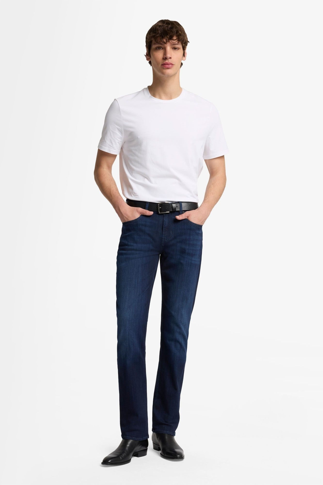 STANDARD IN LUXE PERFORMANCE DEEP BLUE