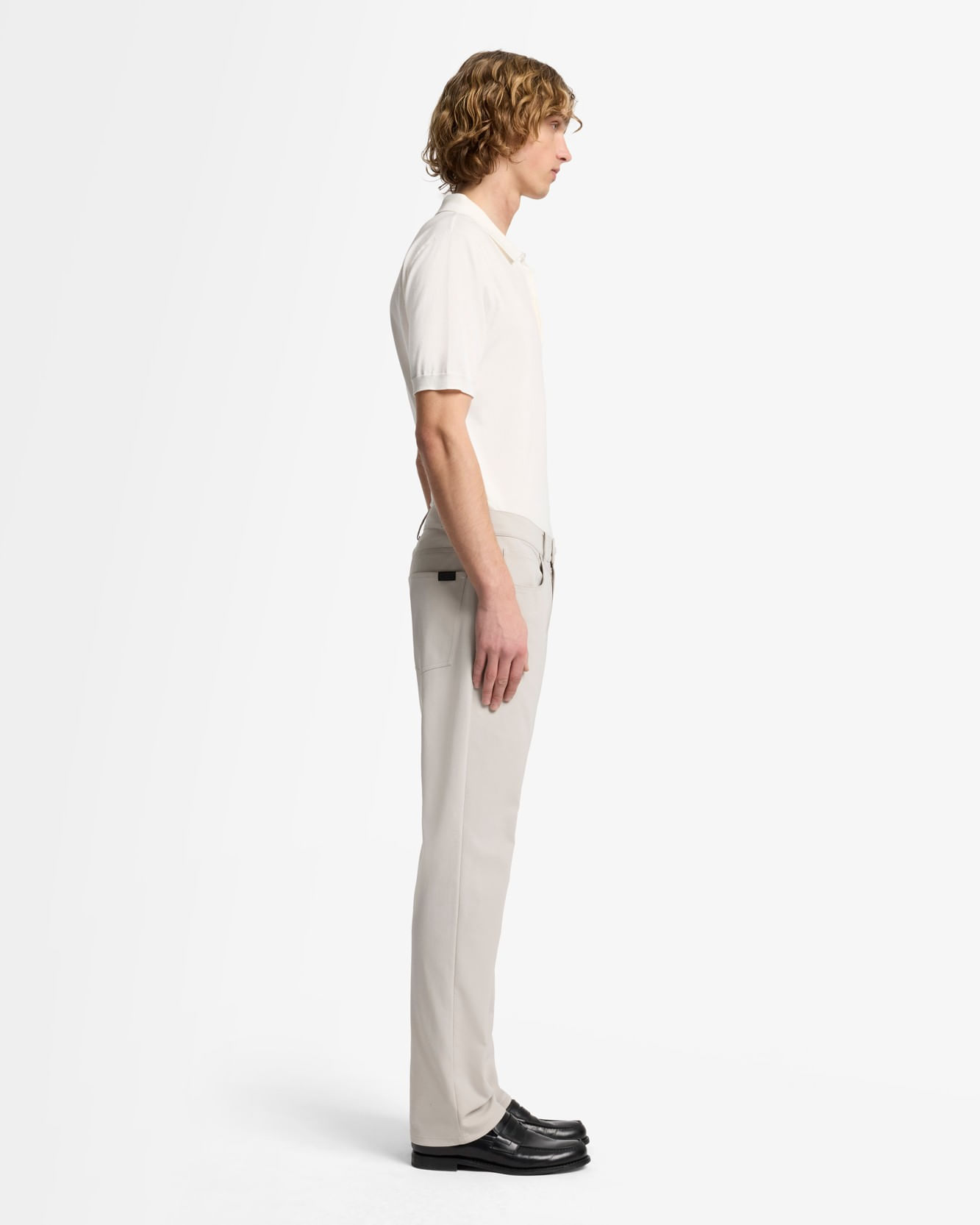 LUXE PERFORMANCE KNIT THE STRAIGHT IN STONE