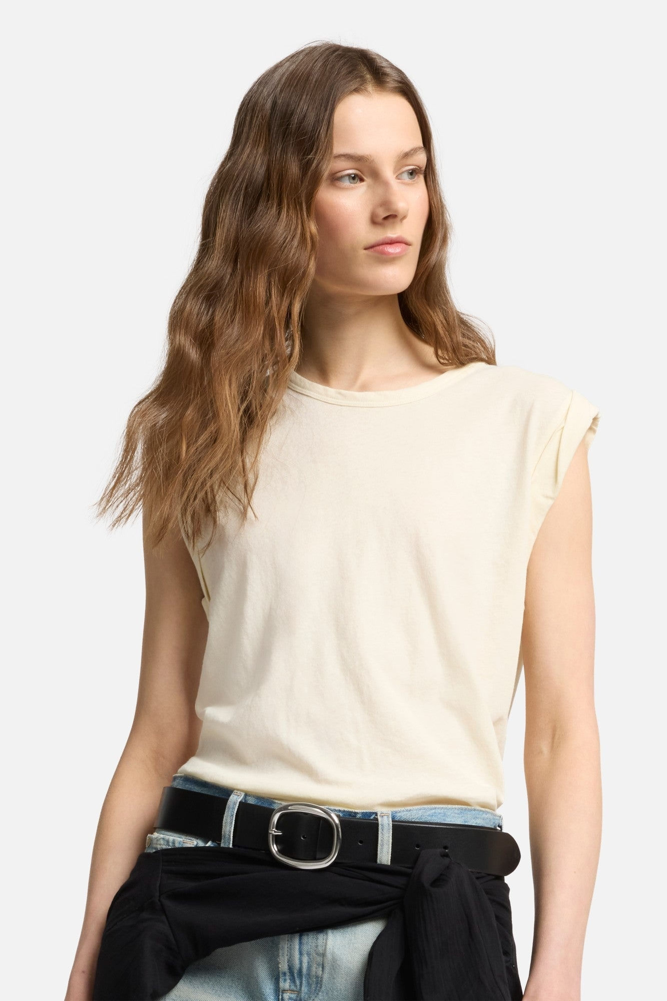 MUSCLE TEE in Linen Blend