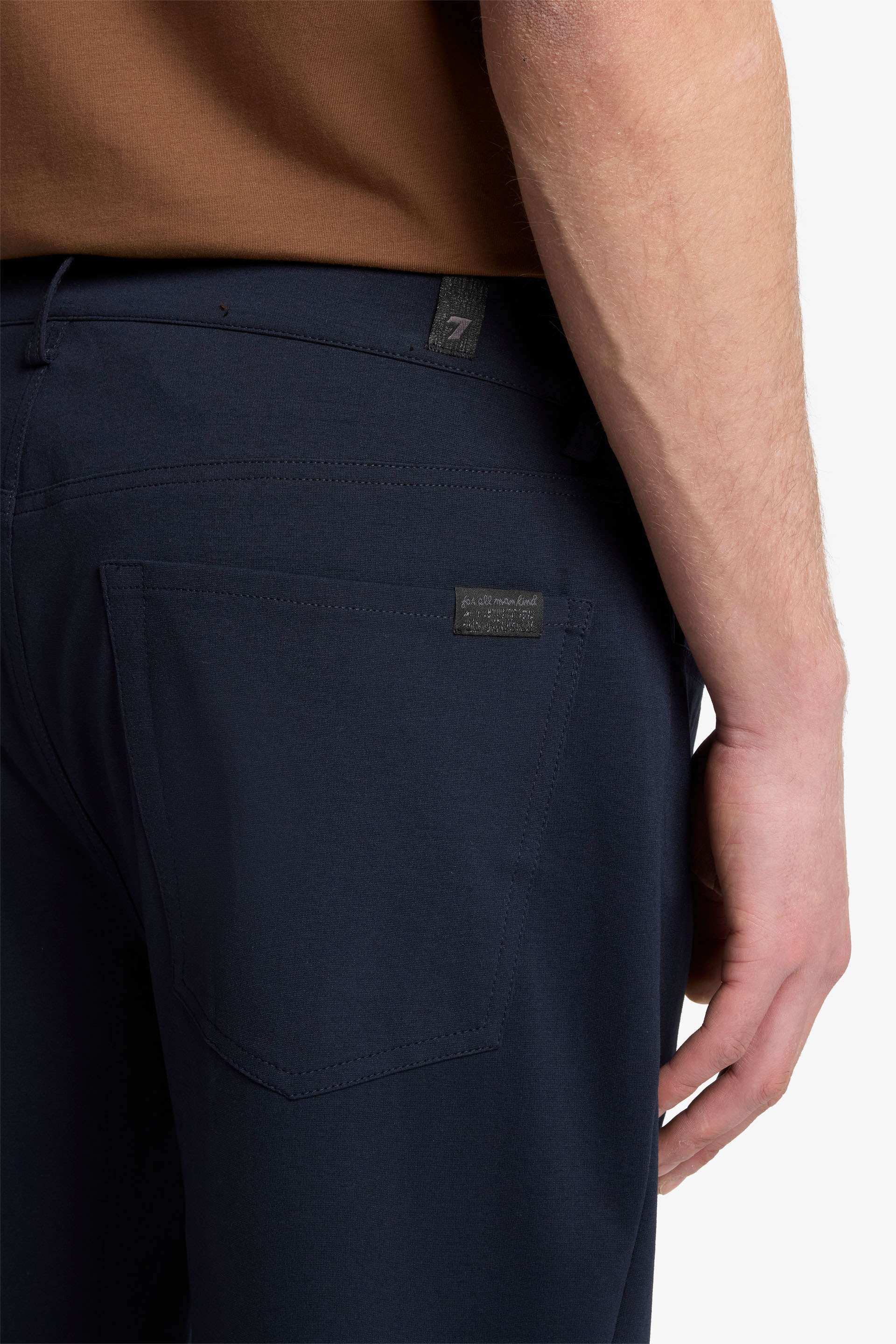 THE STRAIGHT LUXE PERFORMANCE KNIT NAVY