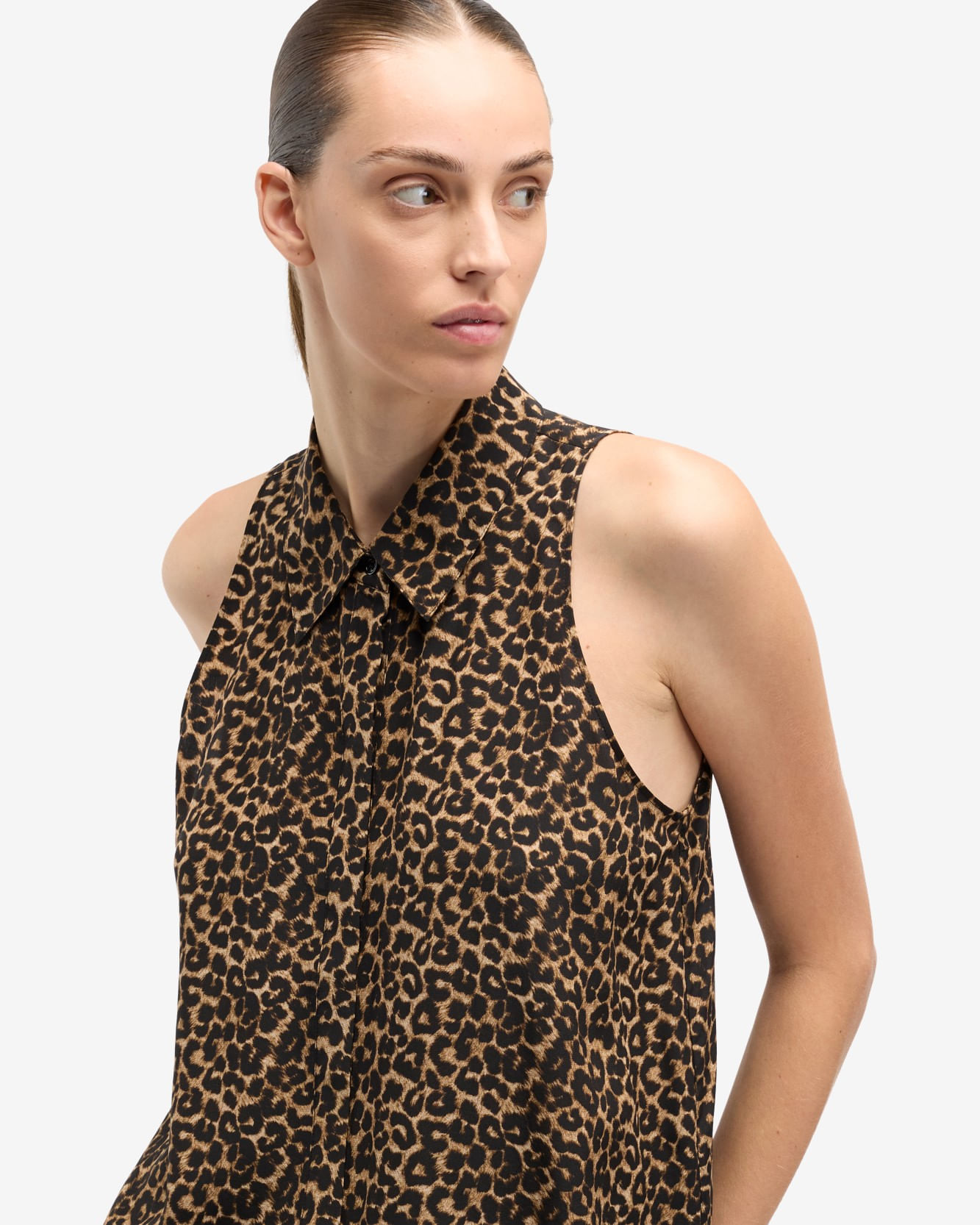 SLEEVELESS SILK BUTTON DOWN IN LEO