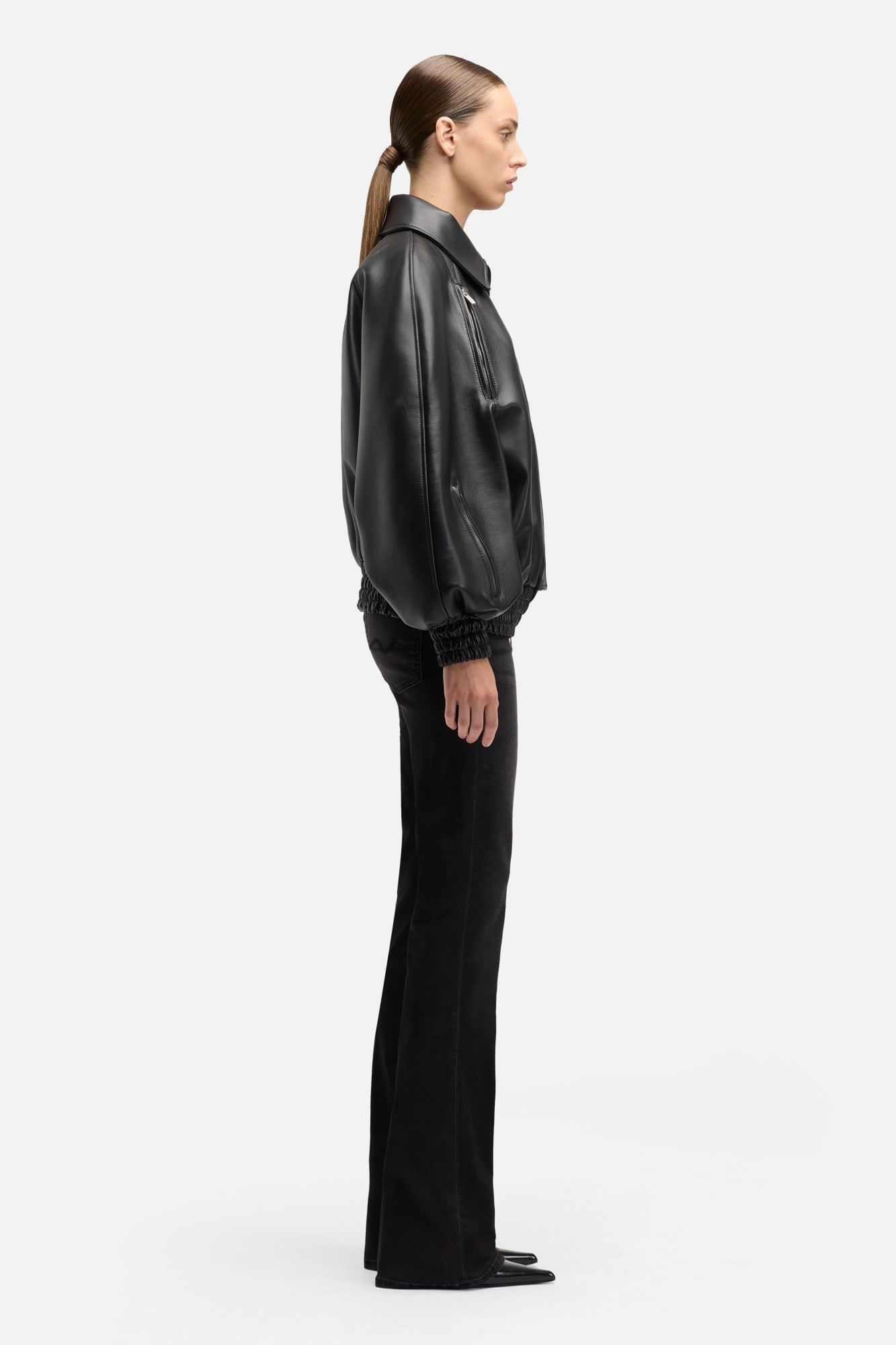 LEATHER BOMBER JACKET IN BLACK
