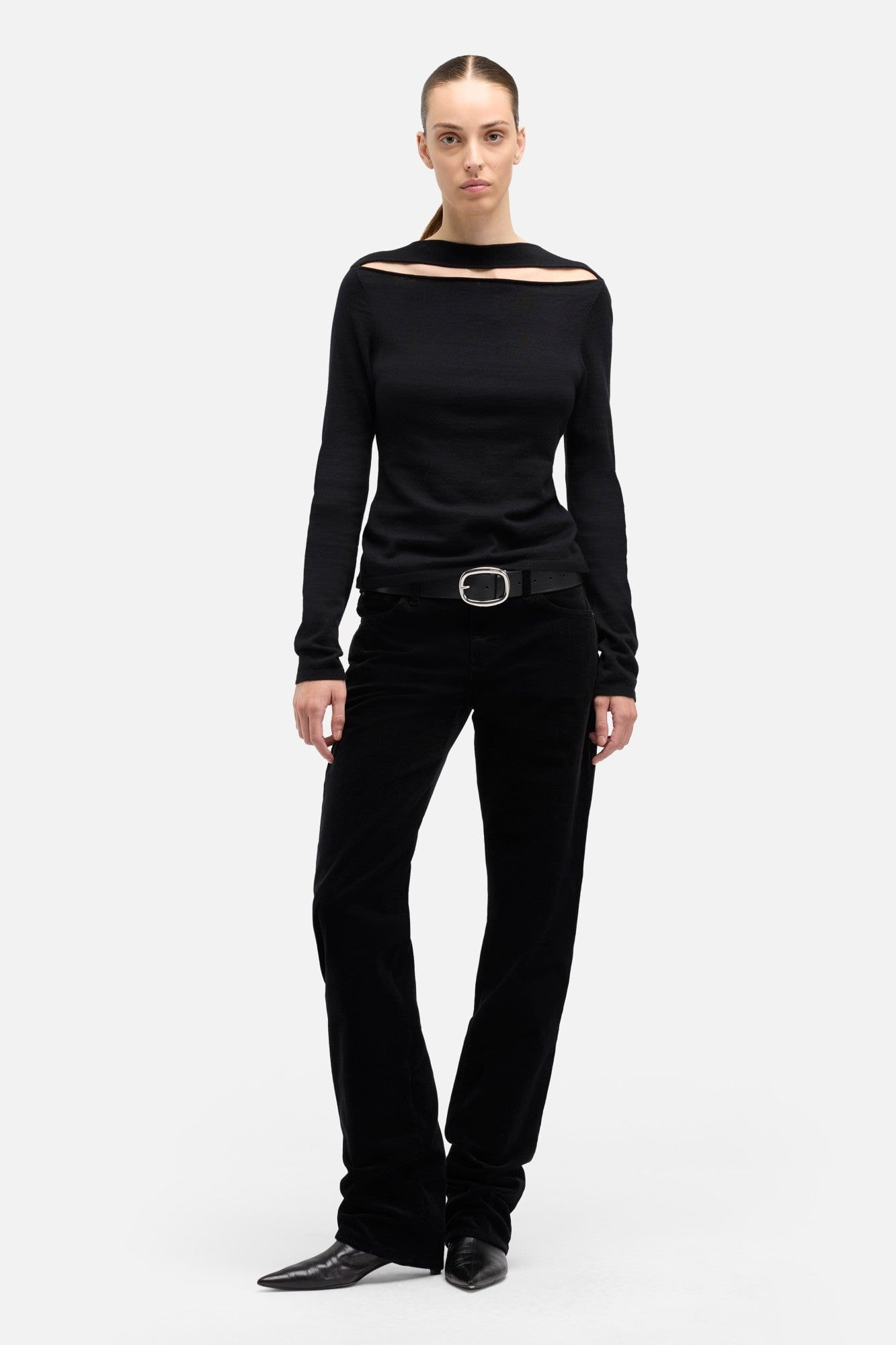 CASHMERE BLEND CUTOUT SWEATER IN BLACK