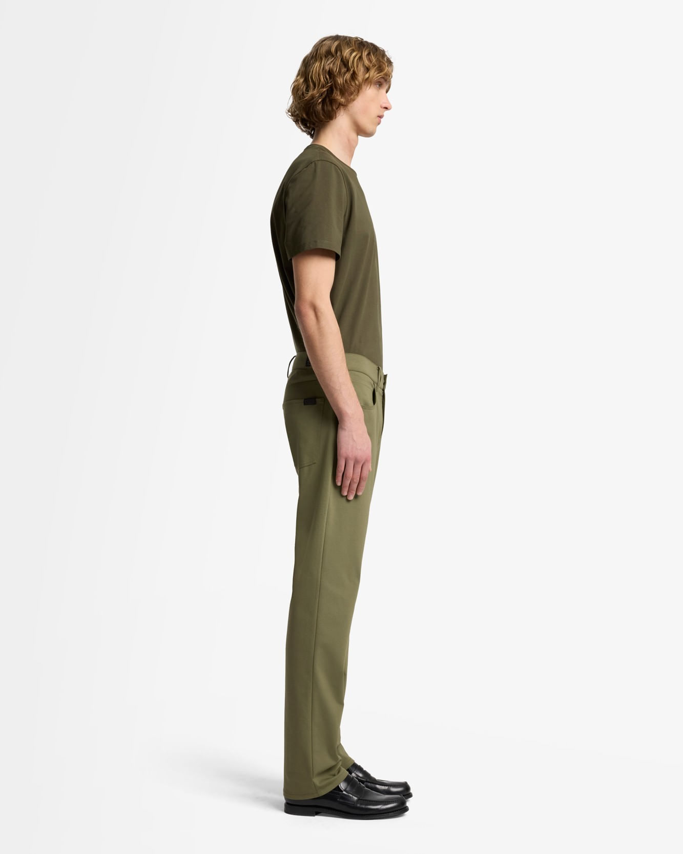 LUXE PERFORMANCE KNIT THE STRAIGHT IN ARMY