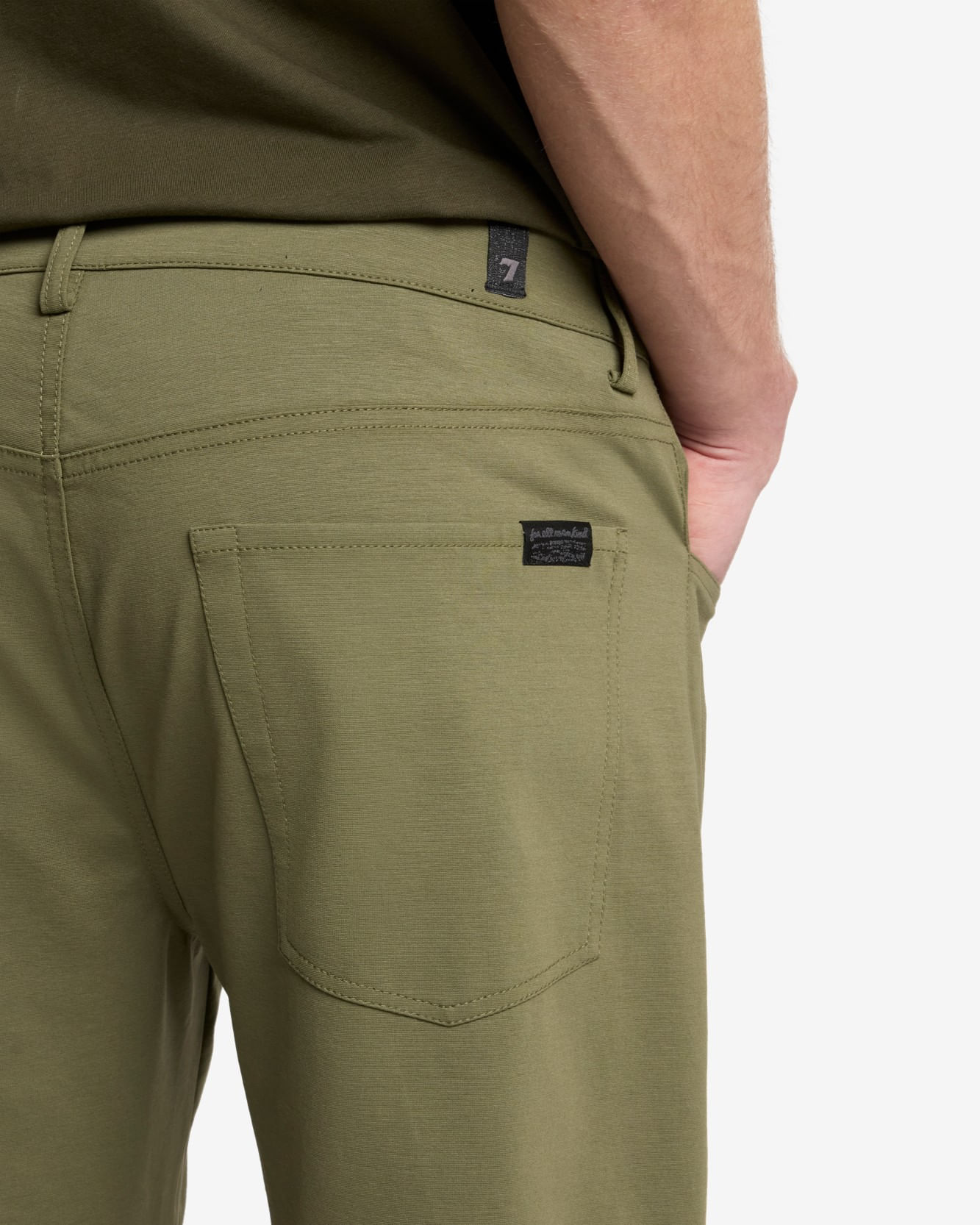 LUXE PERFORMANCE KNIT THE STRAIGHT IN ARMY