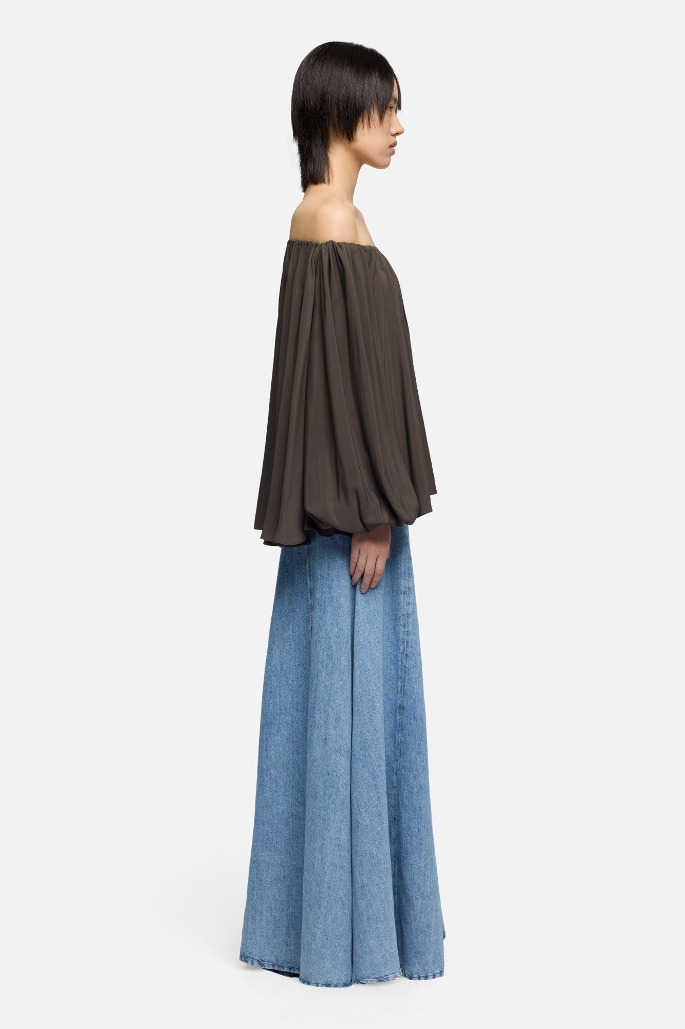 OFF SHOULDERS BLOUSE SILK BROWNIE