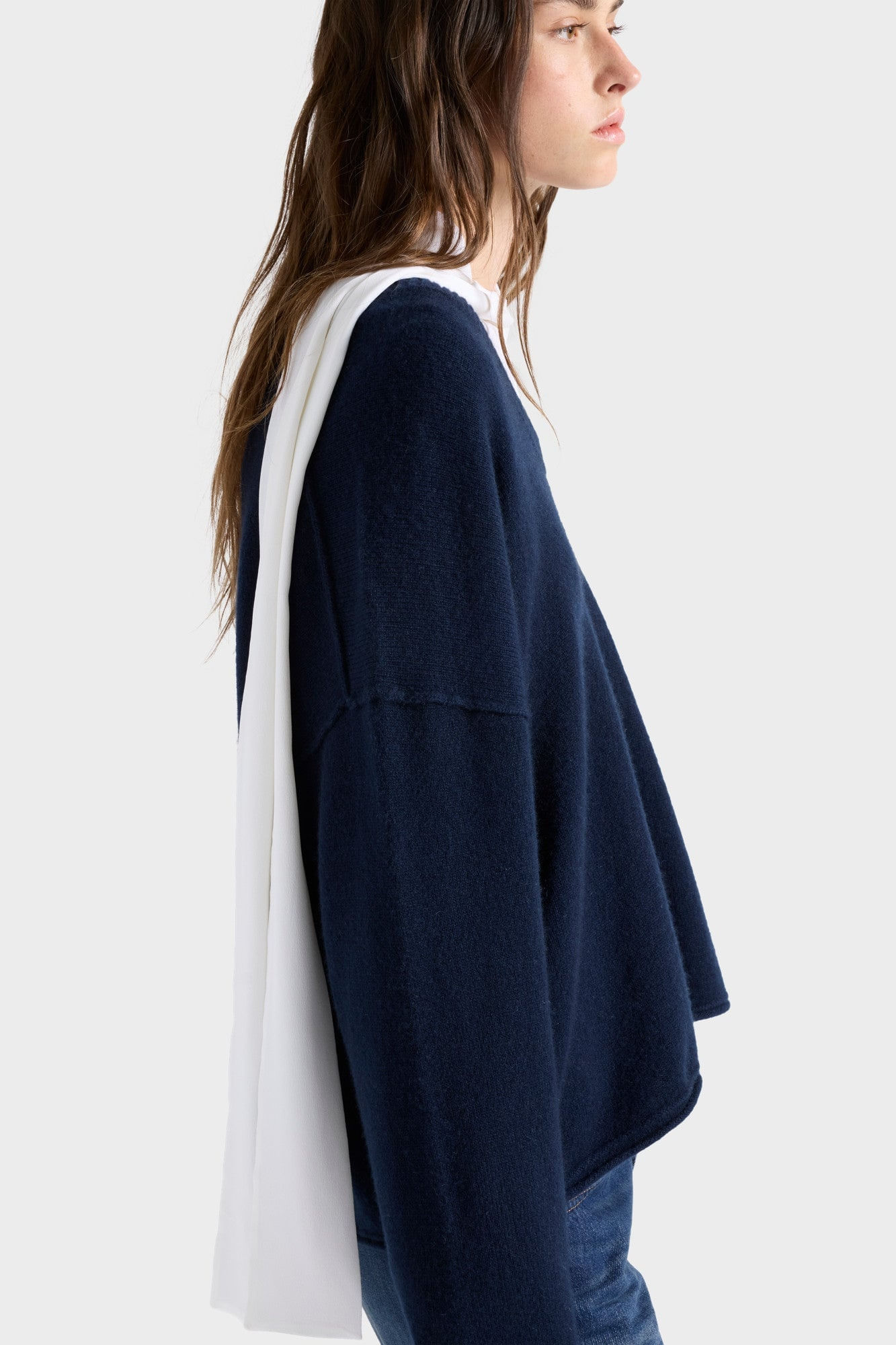 U-NECK SWEATER IN CASHMERE MIDNIGHT