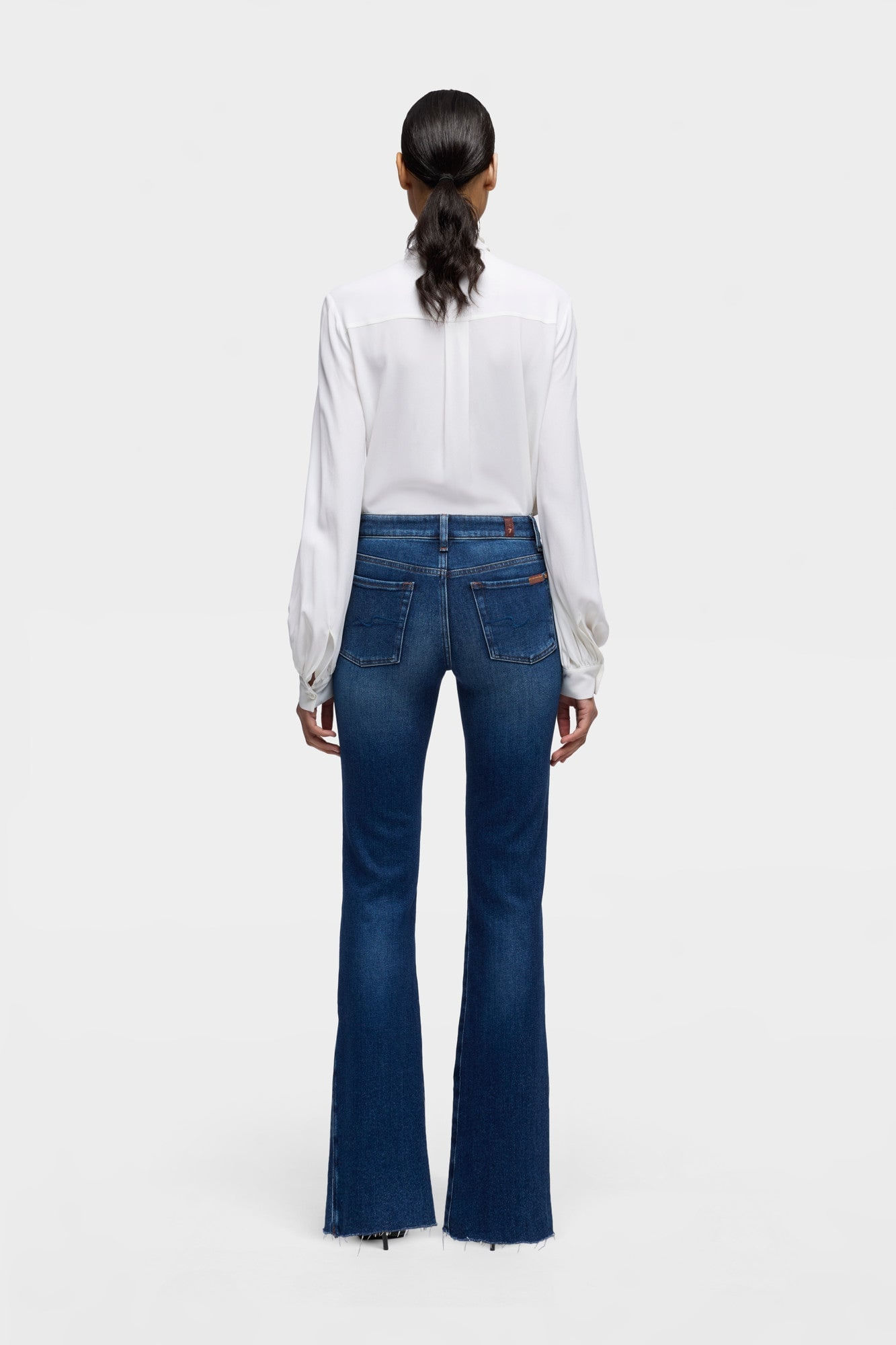 LEGGY BOOTCUT IN SLIM ILLUSION CURRENT